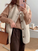 Gilet-long-sans-manche-femme-beige-doux-avec-boutons