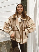 Veste-doublee-moumoute-beige-avec-fermeture-eclair