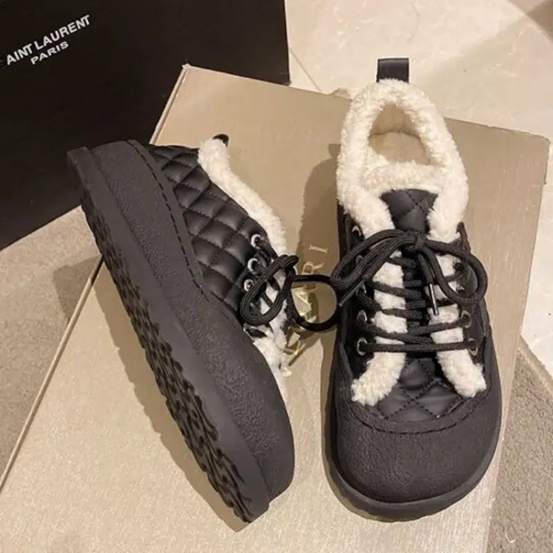 Bottes-femmes-noires-fourrure