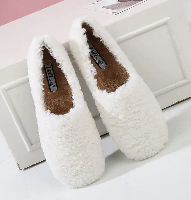 Chaussons-blanc-moumoute-hiver