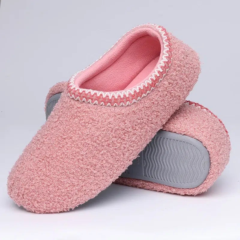 Claquette-douce-homme-rose-moumoute-avec-semelle-grise
