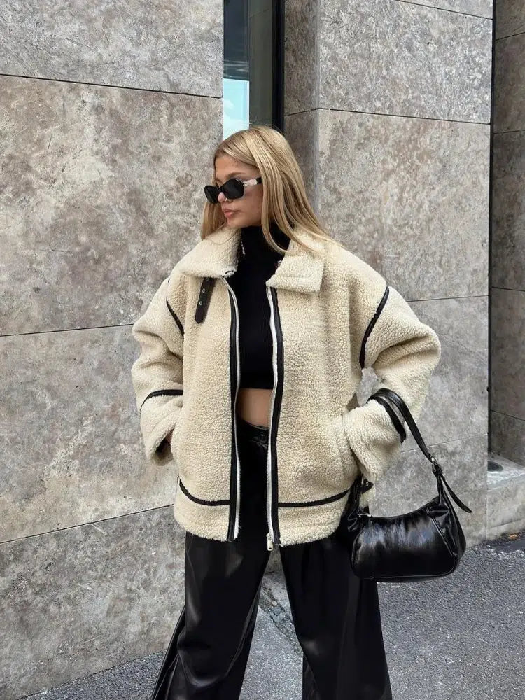 Manteau-duveteux-large-avec-fermeture-eclair
