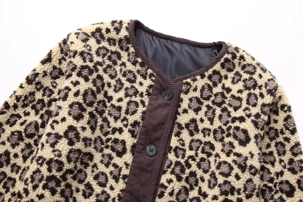 Manteau-leopard-en-fourrure-synthetique