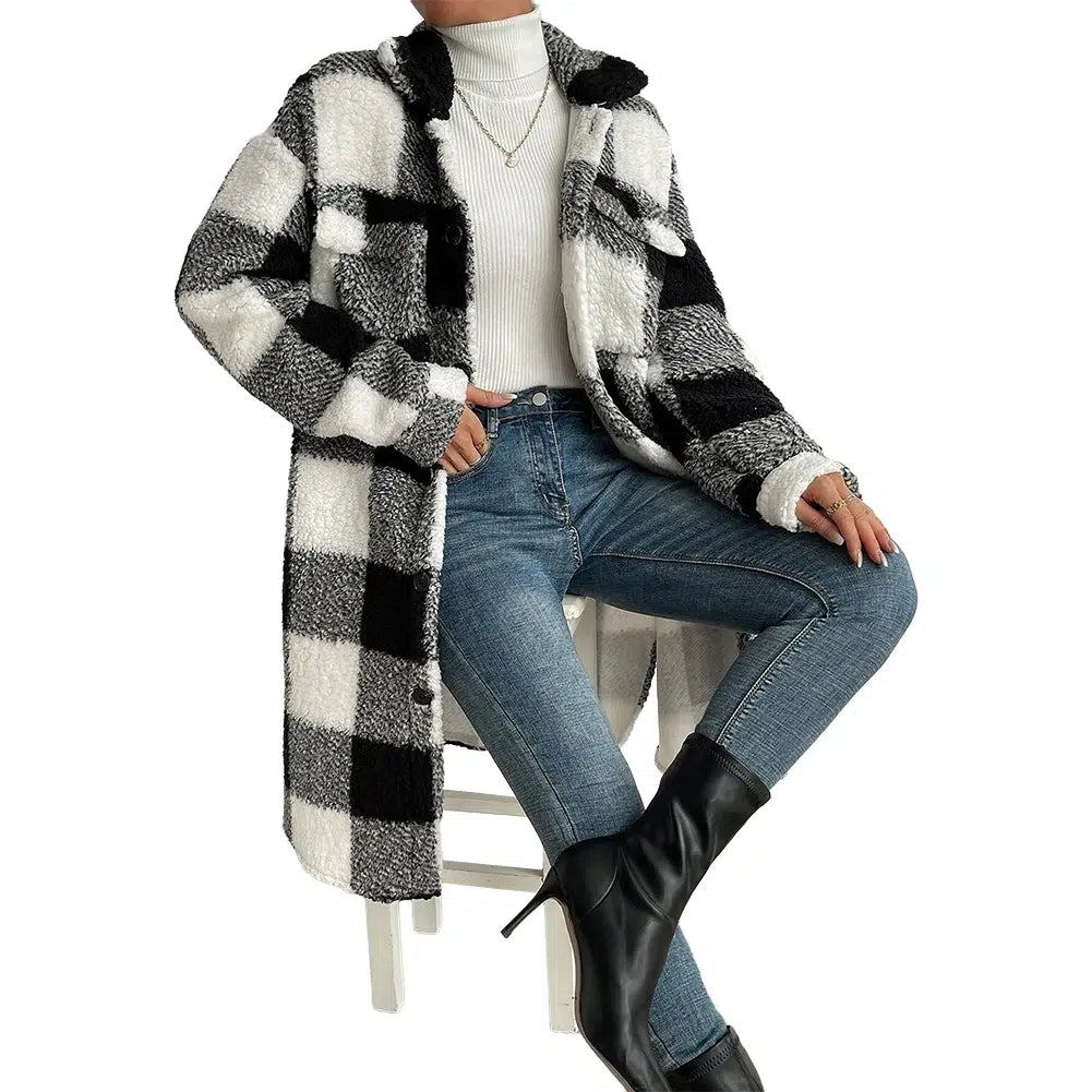 Manteau-long-blanc-noir-moumoute-confortable
