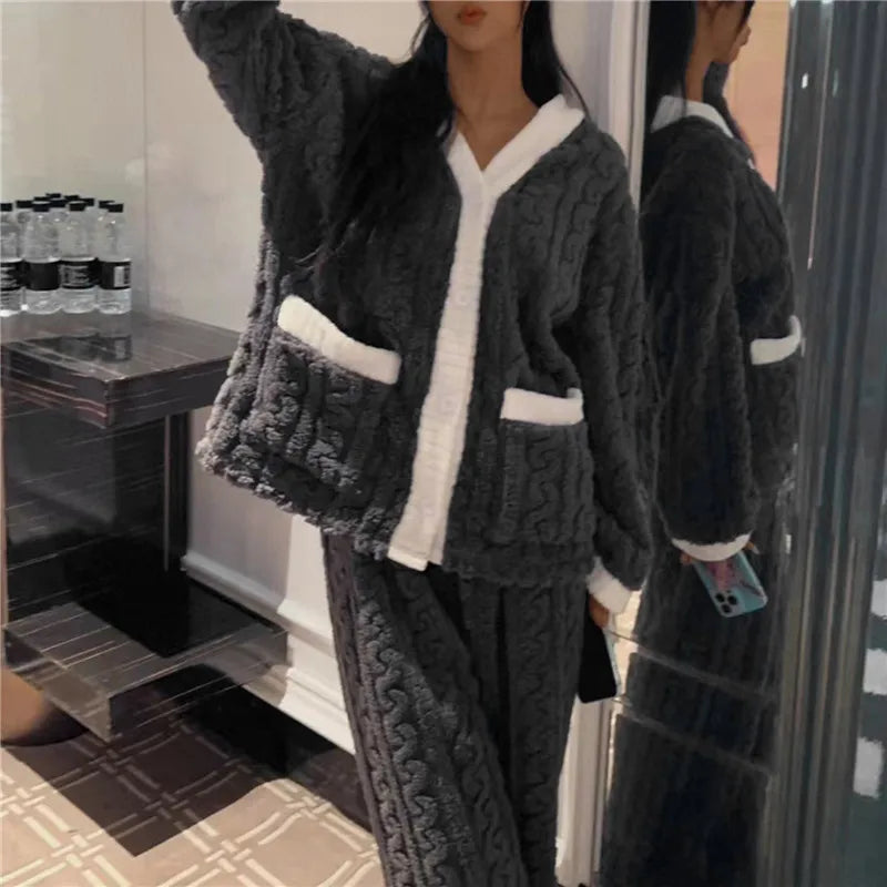 Robe-de-chambre-moumoute-grise