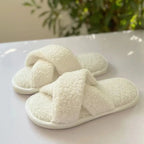 Sandale-mouton-beige-avec-design-chic