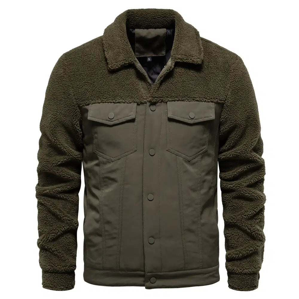 Style-homme-avec-veste-pilou-pilou-verte
