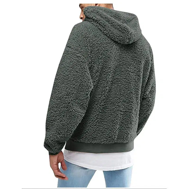 Sweat-homme-duveteux-avec-cordon