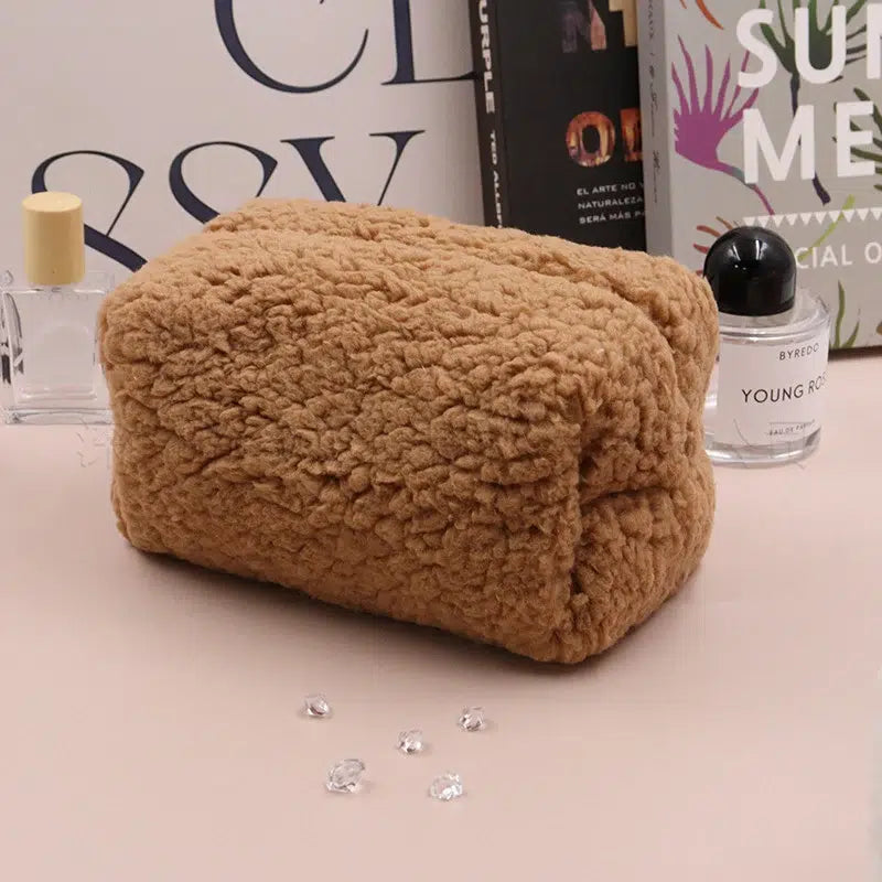 Trousse-De-Toilette-Moumoute-marron-elegant