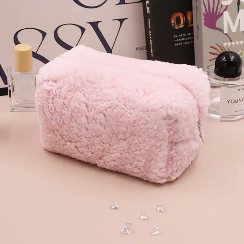 Trousse-De-Toilette-Moumoute-rose-moelleux