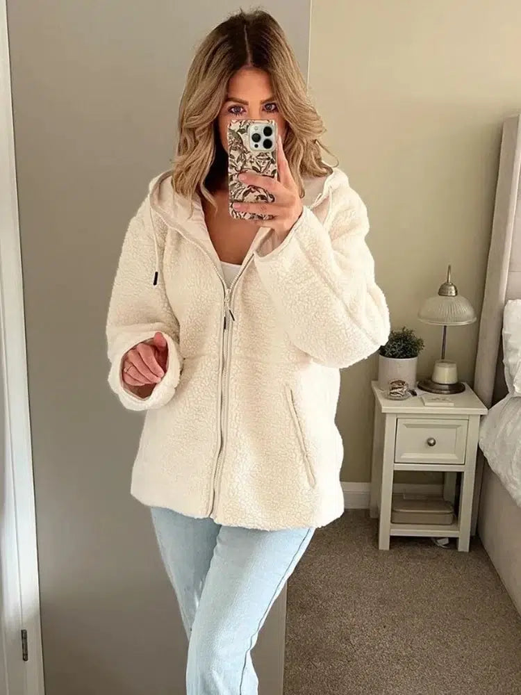 Veste-A-Capuche-Moumoute-blanc-doux