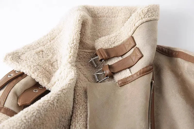 Veste-beige-doublure-moumoute-avec-fermeture-zippee