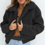 Veste-chaude-gris-pas-chere-dans-un-look-decontracte