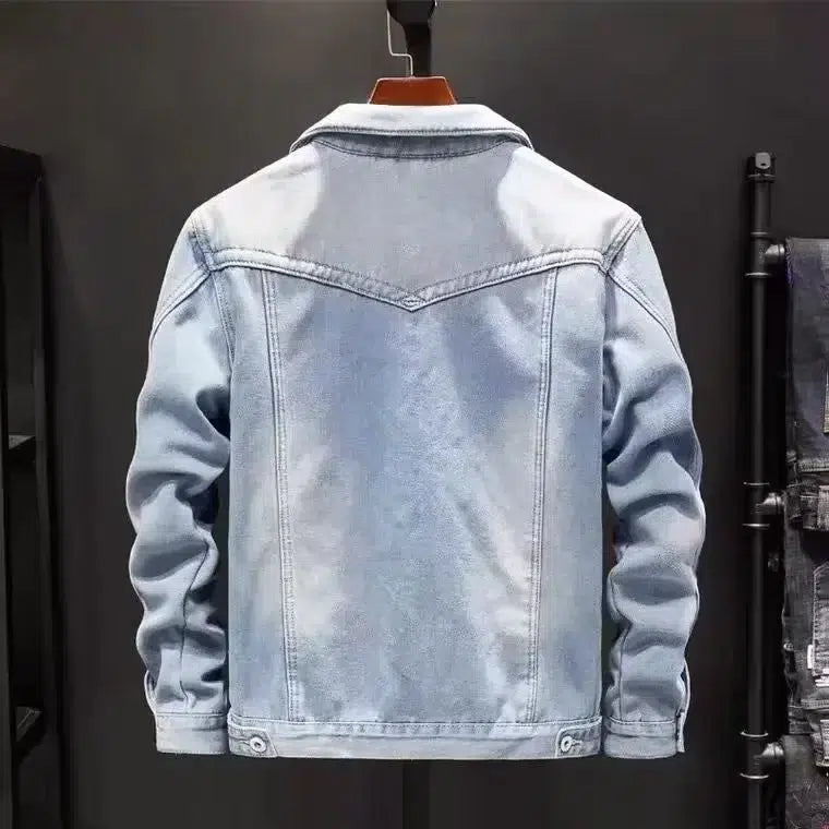 Veste-denim-bleu-clair-avec-interieur-polaire-pour-hiver