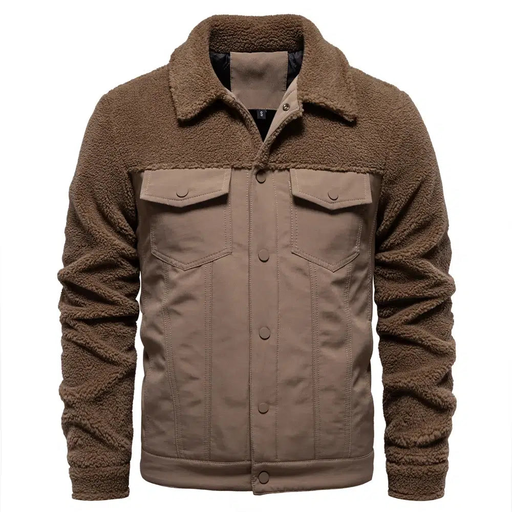 Veste-homme-marron-duveteuse-avec-boutons