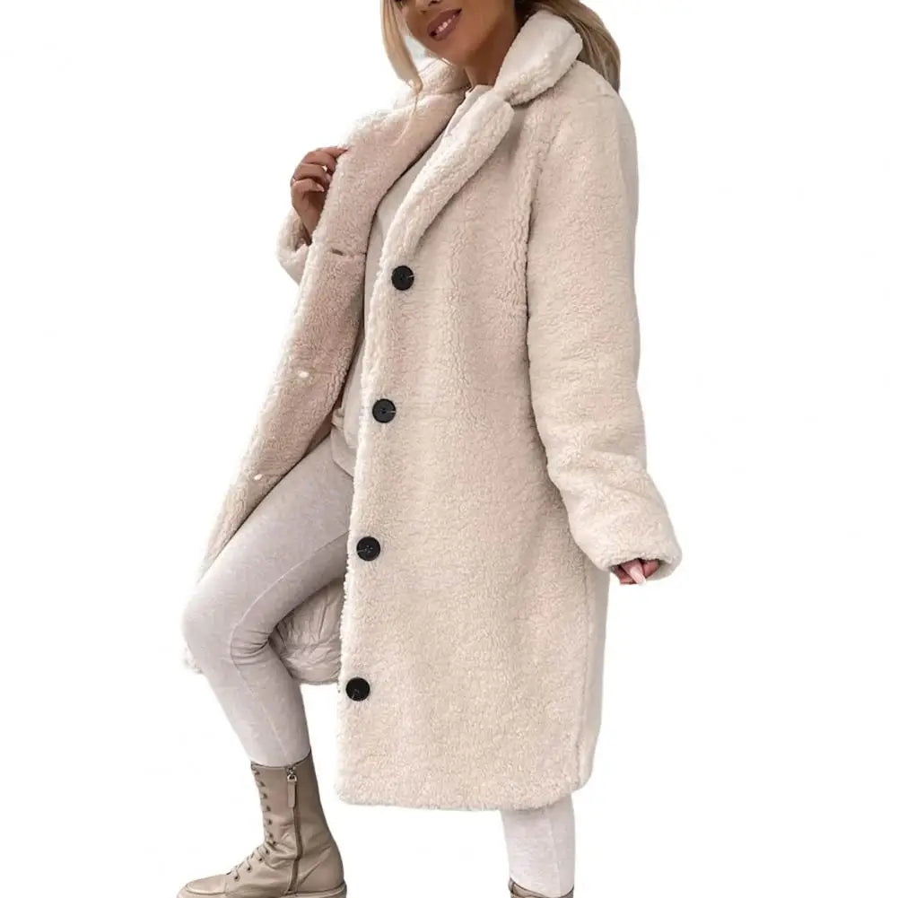 Veste-longue-moumoute-blanche-elegante