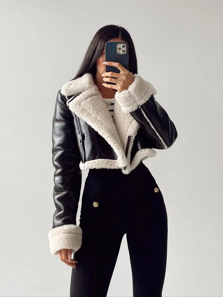 Veste-motard-moumoute-noire-avec-col-fourrure