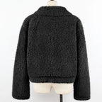 Veste-moumoute-gris-pas-chere-portee-avec-elegance