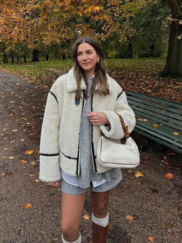 Veste-peluche-oversize-avec-col-montant