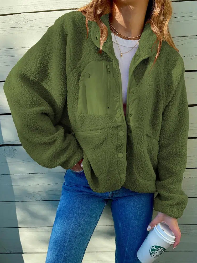Veste-polaire-moumoute-verte-avec-boutons
