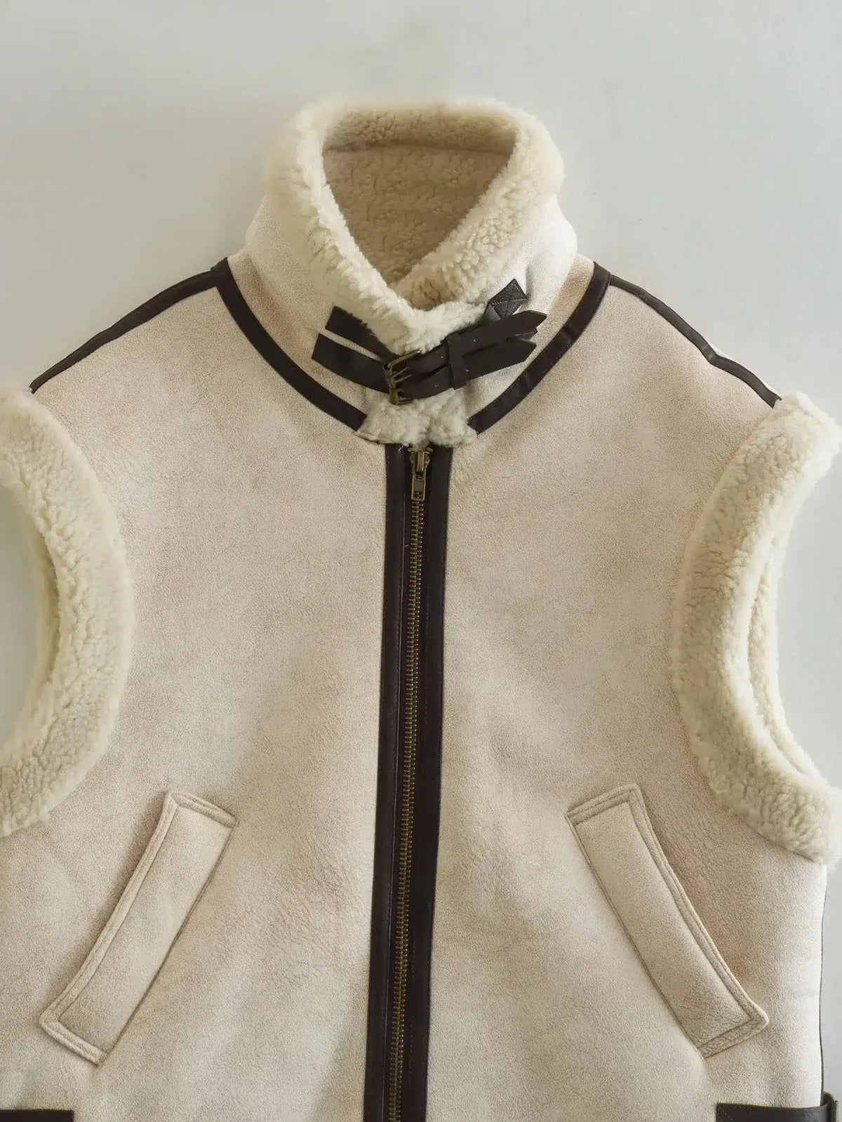 Veste-reversible-moumoute-beige-avec-zip