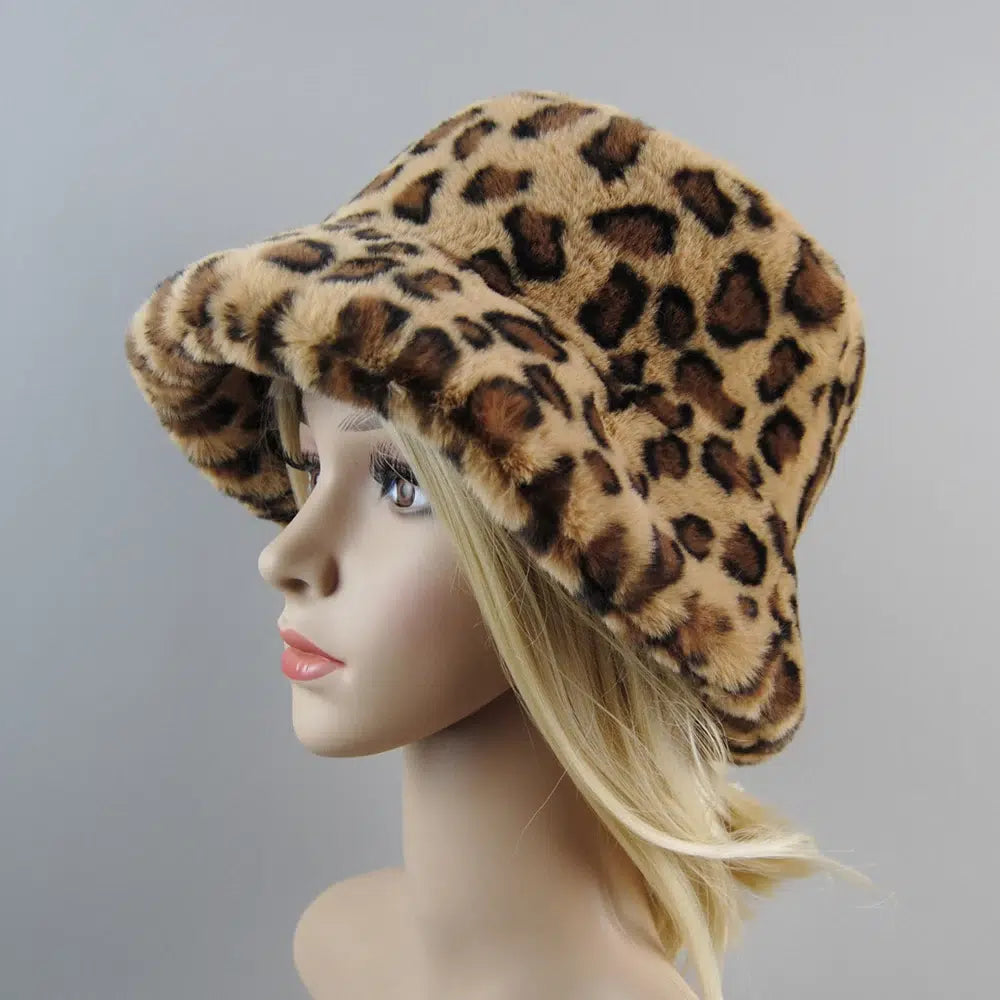 bonnet-fluffy-leopard