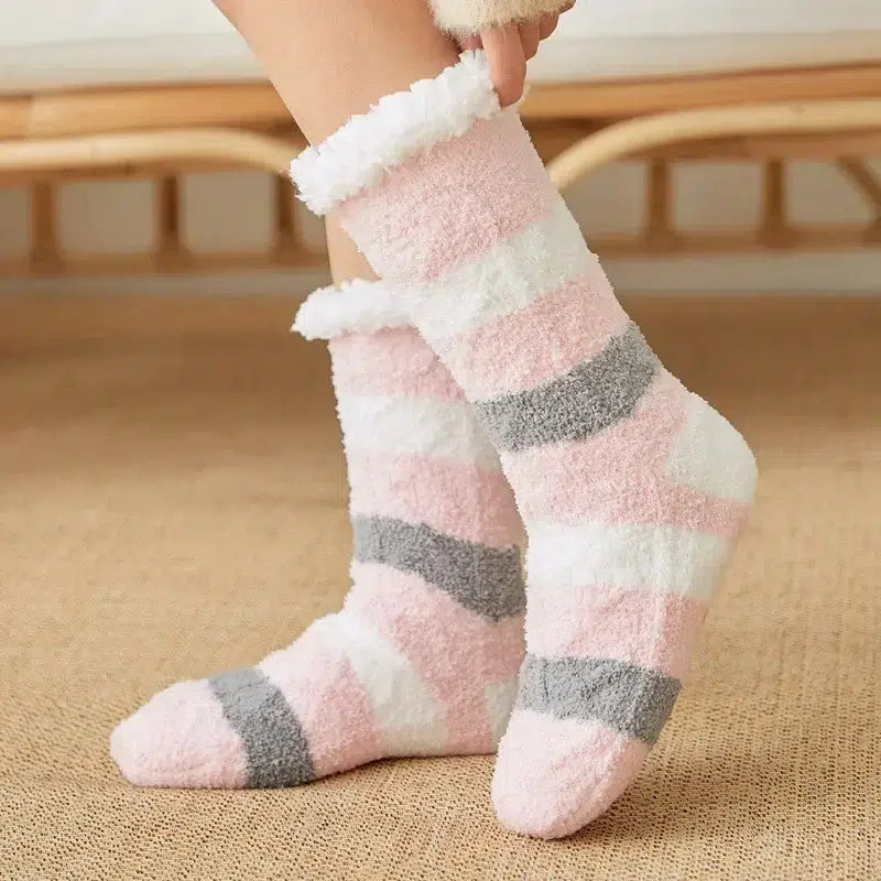 chaussette-confort-fourree-grise-et-rose