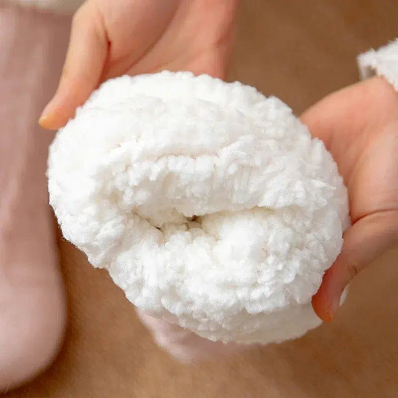 chaussette-peluche-grise